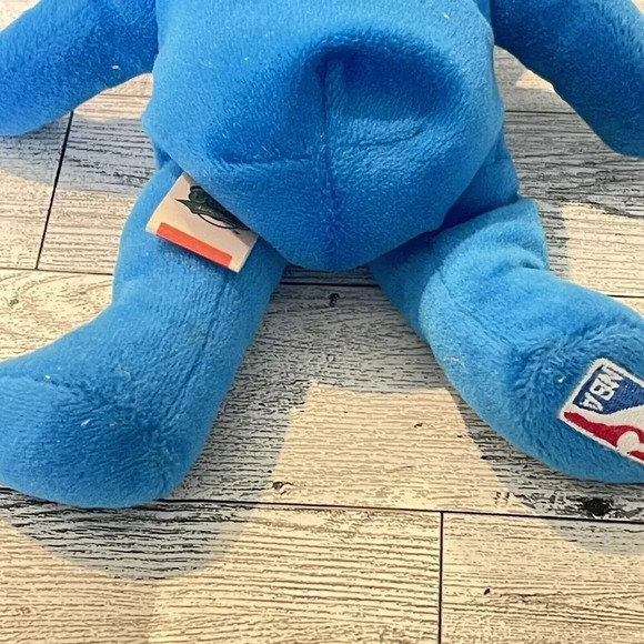 Vintage 2004 NBA ChampionsDetroit Pistons NBA Plush Collector Team Bears - Picture 7 of 8